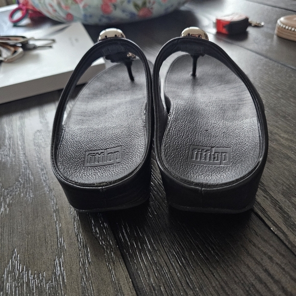 FitFlop Rola Glitzy Crystal Thong Sandals - Picture 5 of 7